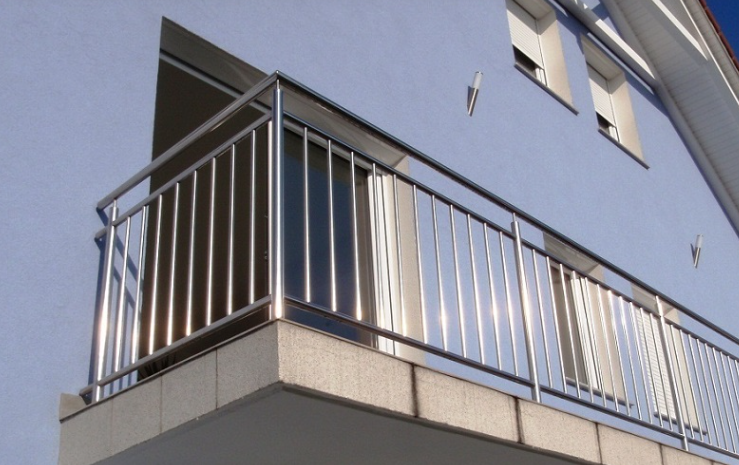 Cách làm vệ sinh lan can bằng inox 304