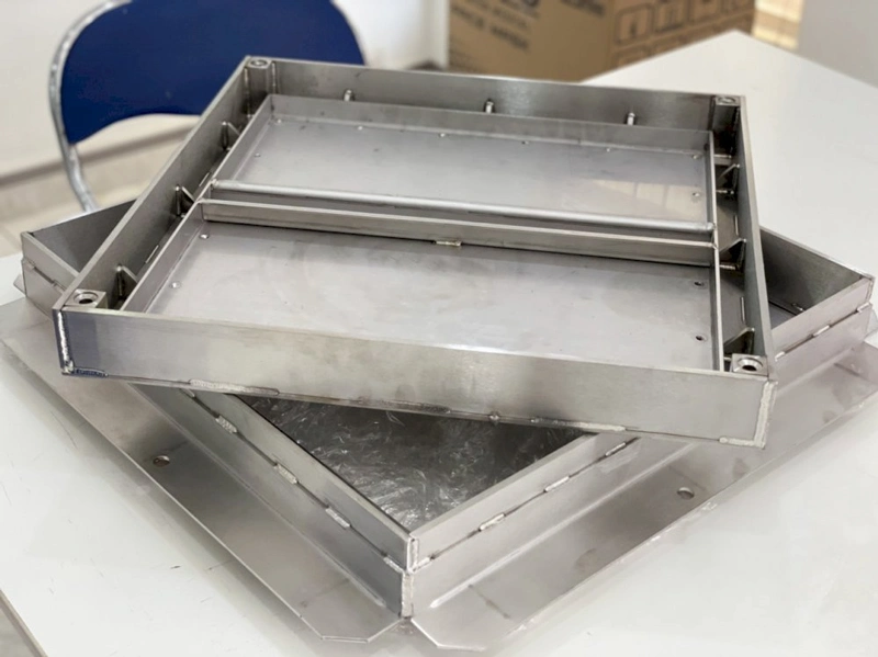 So sánh nắp bể ngầm inox và gang đúc để chọn ra sản phẩm phù hợp